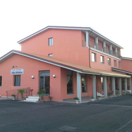 Hotel Villa Adriatica Portocannone Bagian luar foto